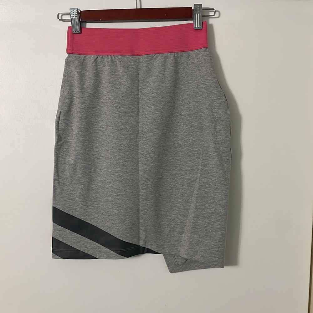 Size - Xs ADIDAS ORIGINALS Couture AJ7163 SKIRT Grey Heather/Lush Pink/Black - Picture 3 of 4